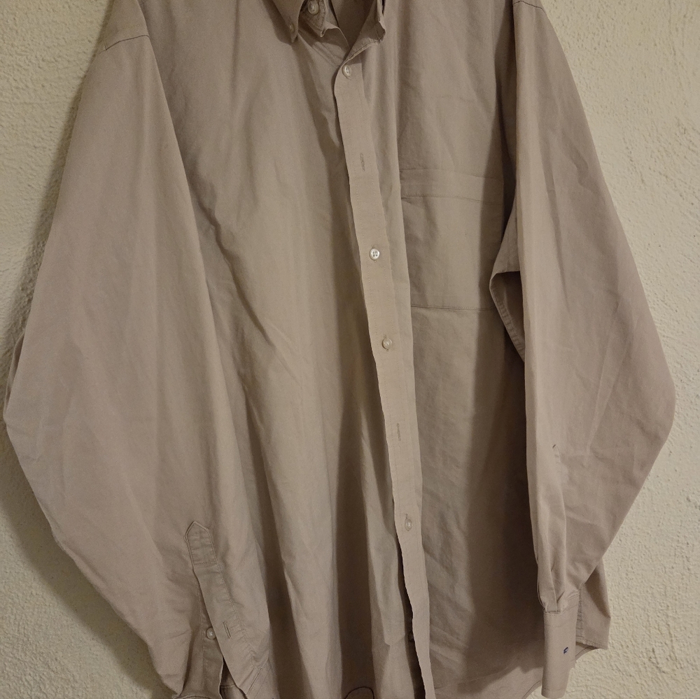Izod Men's Tan Casual Button Down Shirt